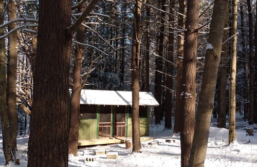 Etna Casa | Writer's Den: Rustic Retreat Camping Cabin