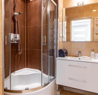 Krzyki Apartamento | Wrocław Apartment - Balcony, Park and Tram nearby - by Rentujemy