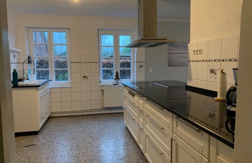 Epenwohrden Apartamento | Wunderschöne Ferienwohnung mit Kamin und Großem Garten an der Nordsee