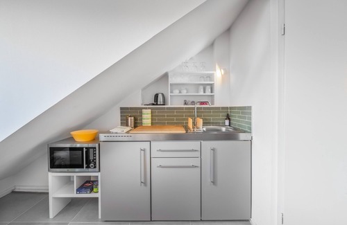 Ossendorf Apartamento | Wunderschönes Dachstudio im Beliebten Köln Ehrenfeld