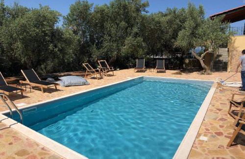 Xifias Casa | Wunderschönes Ferienhaus In Agios Stefanos