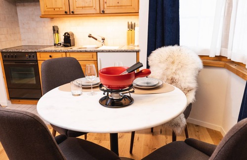 Klosters Platz Apartamento | Wunderstay Alpine 16 Chic Studio Central Location Vrbo