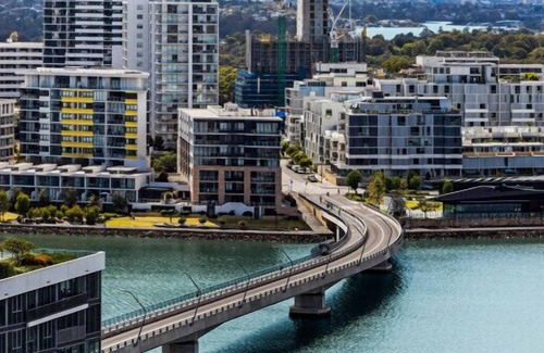 Wentworth Point Apartamento | WWP · Lovely 2 Bedroom Apt with Swimming Pool