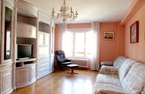León Apartamento | www Parques de la Catedral travel com Parking privado Gratis