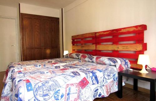 León Apartamento | www Parques de la Catedral travel com Parking privado Gratis