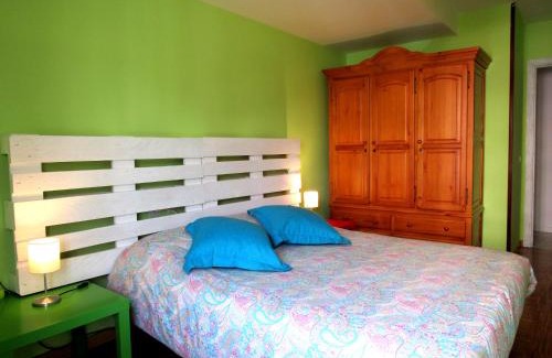 León Apartamento | www Parques de la Catedral travel com Parking privado Gratis