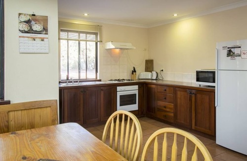 Yallingup Cabaña | Wyadup Brook Cottages-3 Bedrm Chalet