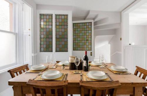 Upper Town Casa | Wyatt House - Central Bath