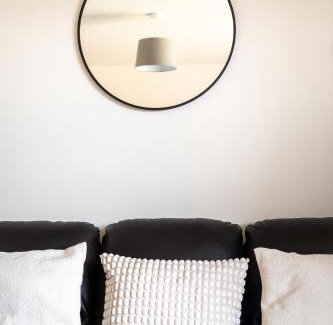 Chapeltown Casa | Wykebeck Mount by Our Home Short Stays stunning new build property with plenty of room free parking and fast WiFi