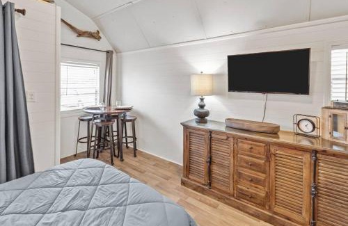Oil City Casa | Wyldewoodcaddo Lake Cabins With Kayaks