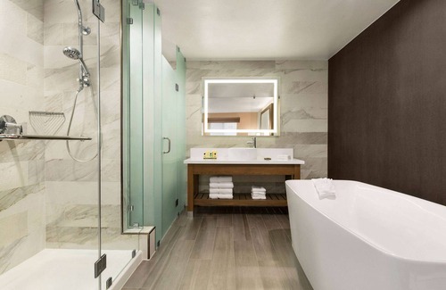 Anaheim Resort Hotel | Wyndham Anaheim