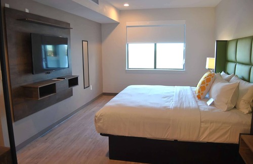 College Station Hotel | Wyndham Garden College Station