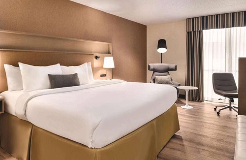 Champaign Hotel | Wyndham Garden Conference Center Champaign/Urbana