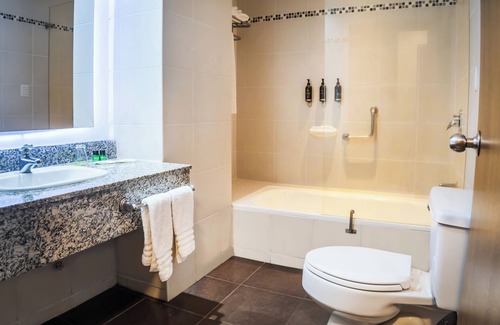 Simón Bolívar Hotel | Wyndham Garden Guayaquil