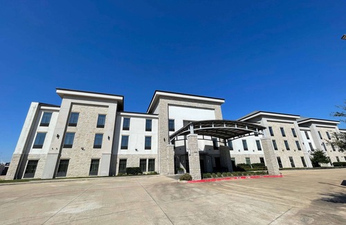 Barker Hotel | Wyndham Garden Katy Energy Corridor