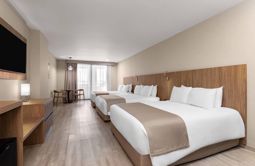 Marina Mazatlán Hotel | Wyndham Garden Mazatlan Marina