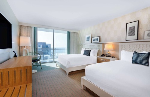 Clearwater Beach Hotel | Wyndham Grand Clearwater Beach
