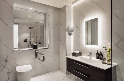 Diplomatic Area Hotel | Wyndham Grand Doha West Bay Beach