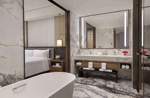 Liandu Hotel | Wyndham Grand Lishui Downtown