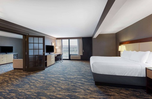 Witmer Hotel | Wyndham Lancaster Resort & Convention Center