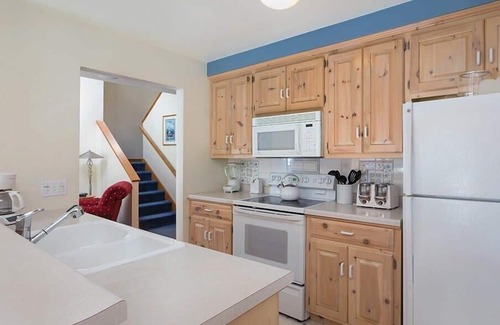 Fish Creek Condominio | Wyndham Little Sweden | 2BR/2BA King Balcony Suite