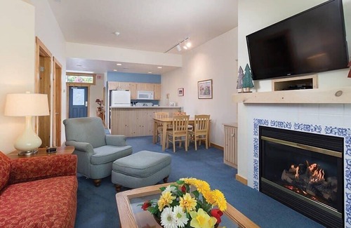 Fish Creek Condominio | Wyndham Little Sweden | 1BR/1BA King Balcony Suite