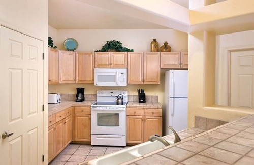 Worldmark Condominio | Wyndham Rancho Vistoso | Queen Studio w/ Balcony