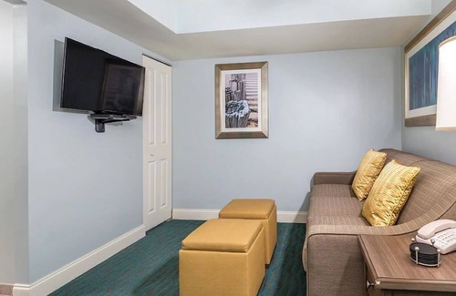 Cherry Grove Beach Complejo | 🌴Wyndham Towers on the Grove✨ Experience Paradise in a 2BR Villa - Sleeps 8!