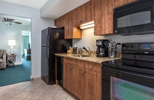 Cherry Grove Beach Complejo | 🌴Wyndham Towers on the Grove✨ Experience Paradise in a 2BR Villa - Sleeps 8!