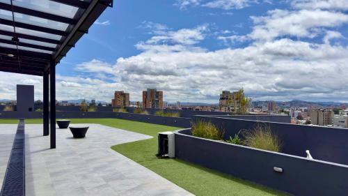 Barrios Unidos Apartamento | Wynwood House Stylish Loft in El Polo Modern & Central Stay