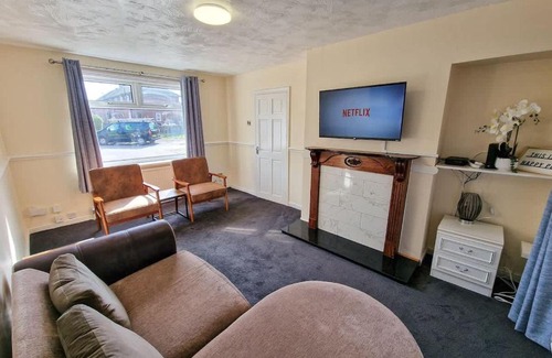 Broadheath Casa | Wythenshawe 3 bed Family Home by City SuperHost