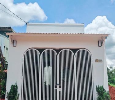Pleiku Apartamento | Xù Homestay