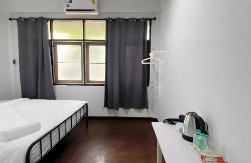 San Chao Pho Suea Apartamento | X เบา ศาลเจ้าพ่อเสือ - เสาชิงช้า BAO San Chao Pho Suea