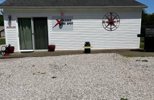Mariah Hill Casa | X-Marks the Spot(Red) 1.5 miles from Holiday World