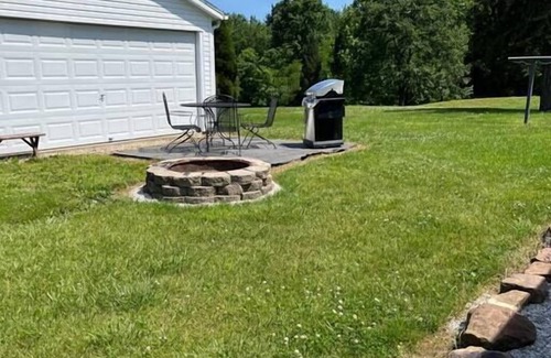 Mariah Hill Casa | X-Marks the Spot(Red) 1.5 miles from Holiday World