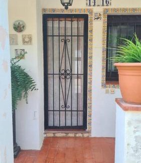 L'Escala Casa | Xalet Azul, your secret garden in L'Escala