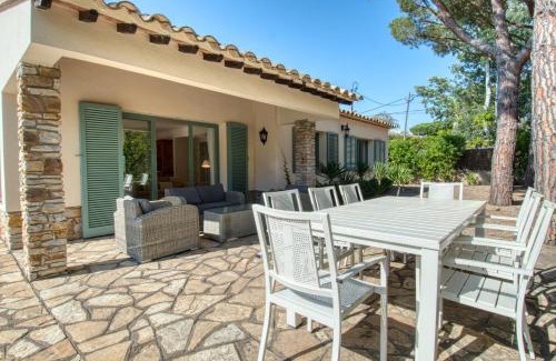Calella de Palafrugell Villa | Xalet prat xirlo