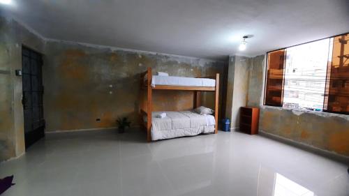 Callao Otro | Xana House I CAMPING BAJO TECHO a 13 minutos del Airport TTTTT No se proporciona cama I Traer su equipo de descanso colchón inflable y sleeping TTTTTTT con acceso a COCINA Y BAÑO compartido