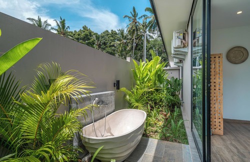 Pejeng Villa | Xanadu - 5BR Ubud Designer Villa, Pool with Rice Fields Views