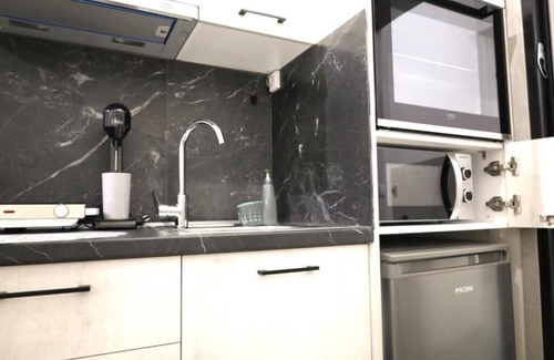 Xanthi Apartamento | XanthiBNB2: Brand-New Apartment with Direct Access to the City Center