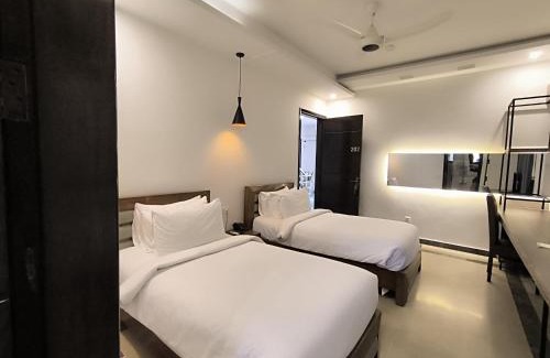 D.H.A. Hotel | Xefan Hotel and Suites