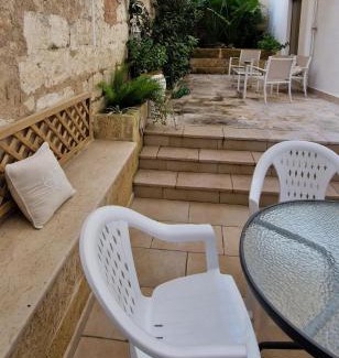 Trepuzzi Casa | Xenia Boutique Apartment