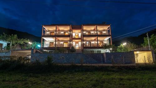 Central Tzoumerka Apartamento | Xenonas Kypseli