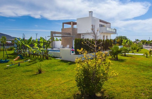 Zipari Casa | Xenos Villa 1 With Private Swimming Pool, Near The Sea