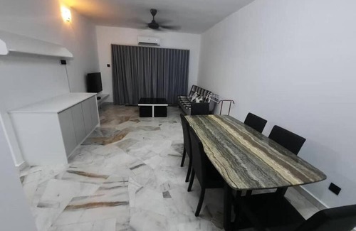 Baharu Apartamento | XHQ Home stay - Bayview b-9-2