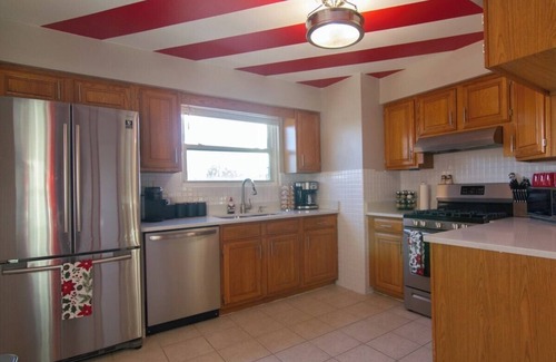 Tower Grove South Casa | XMAS 365 - KING BED - Family Friendly