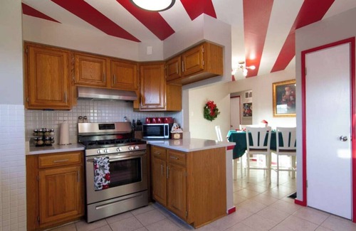 Tower Grove South Casa | XMAS 365 - KING BED - Family Friendly