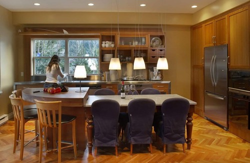 Blueberry Hill Cabina | Whistler Elegance - Designer's Luxury 4 Br Home - bañera de hidromasaje con vistas espectaculares