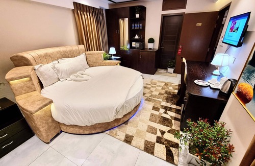Uttara Hotel | Xpressmall Hotels & Resorts