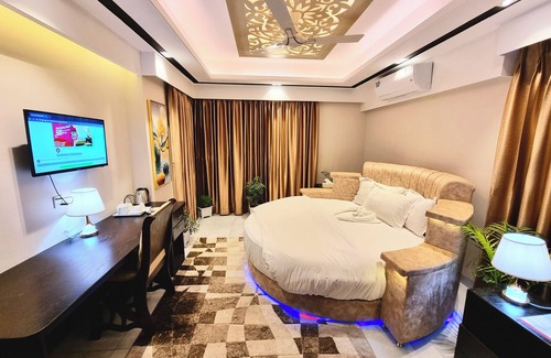 Uttara Hotel | Xpressmall Hotels & Resorts